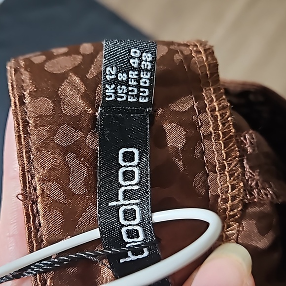 Boohoo, leopard print, satin, straight leg, chocolate brown, size 12 pants - Picture 8 of 13